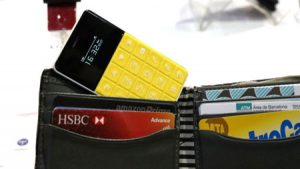 این کارت ویزیت یک گوشی موبایل است!