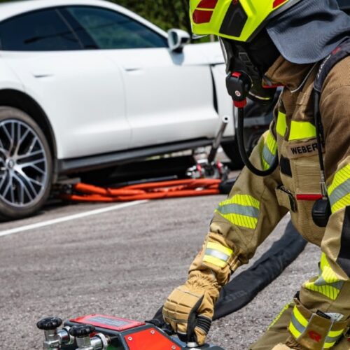 سیستم اطفا حریق خودروی الکتریکی که به سختی خاموش می شود، عرضه شد