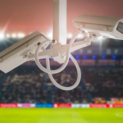 قوانین دوربین مداربسته استادیوم در آئین نامه فیفا، چه معنایی دارد؟