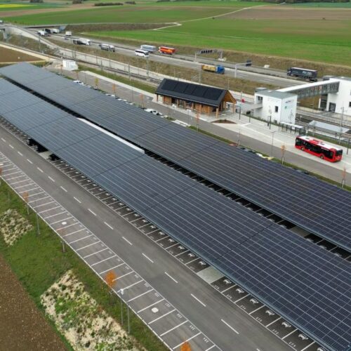 بزرگترین پارک شارژ خودرو الکتریکی جهان با دوربین هوشمند مدیریت می شود