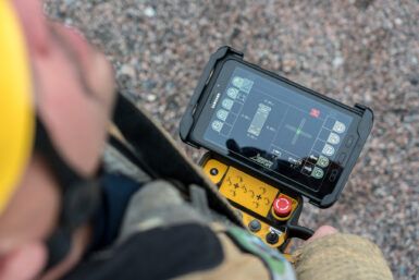 سکوی‌ هوایی آتش نشانی ناجی عملیات اطفای حریق صنعتی