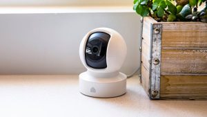 ۱۰ دوربین مداربسته وای‌فای برتر سال ۲۰۲۵ بر اساس امتیازات آمازون
