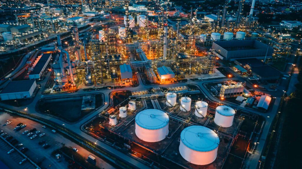 تبدیل سیستم‌های فوم ثابت به کنسانتره فوم بدون فلوئور در مخازن پتروشیمی